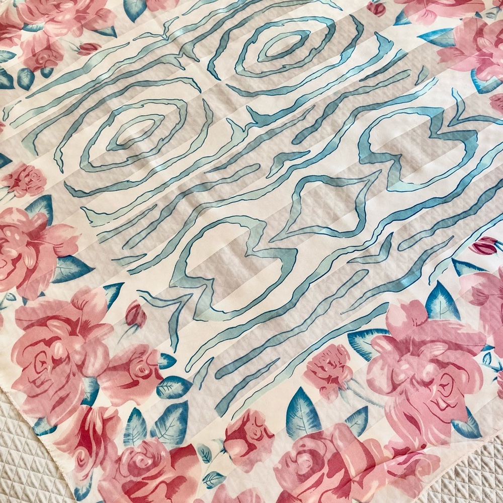 FLORAL spring silk scarf. - Picture 2 of 11